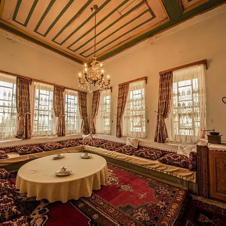 호텔 Old Greek House 어굽