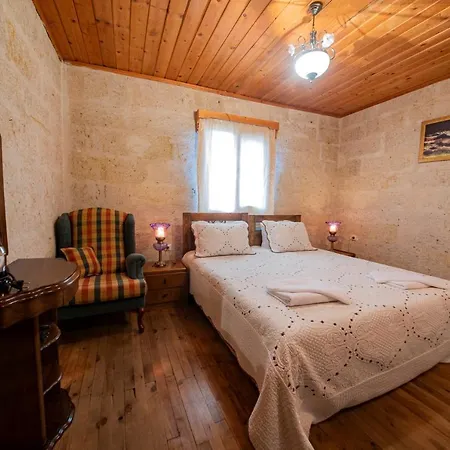 מלון Old Greek House *